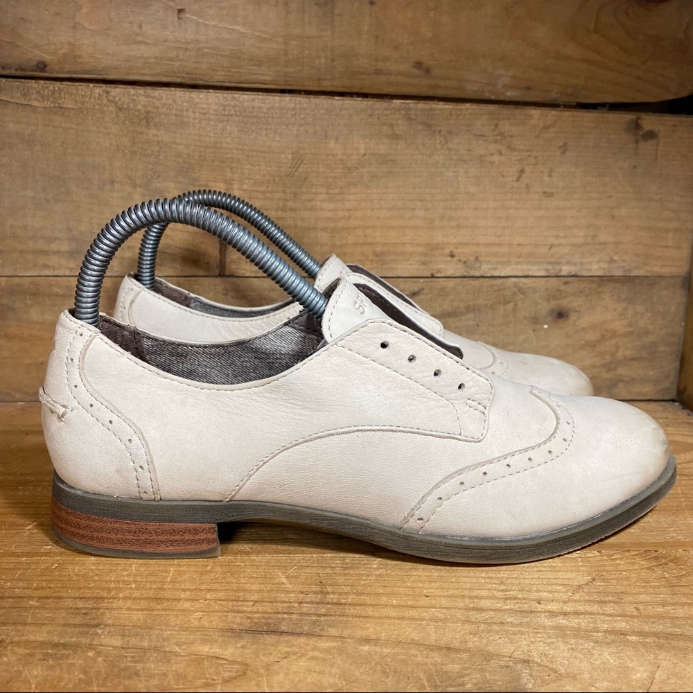 Sperry Victory Gill Beige Suede Leather Oxford Women’s Slip On Wingtips